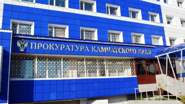 Суд обязал Администрацию ПКГО положить асфальт