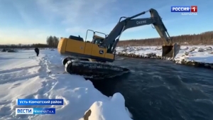 Проблему с размывом дороги в Усть-Камчатском районе удалось решить