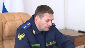 Дмитрий Демешин обсудил актуальные вопросы северных районов полуострова