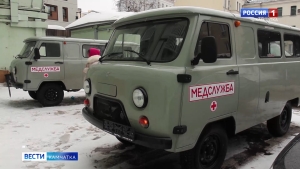 Камчатским бойцам отправили два новых автомобиля для медицинской службы