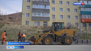 Уборка улиц на Сероглазке