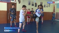 Именитый спортсмен России приехал на сборы к Камчатским самбистам
