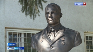В Елизово открылся памятник миллиционеру-герою Спартаку Мячину