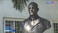 В Елизово открылся памятник миллиционеру-герою Спартаку Мячину