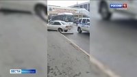На перекрестке в районе КП произошло столкновение автомобиля с автобусом