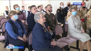 В школе Петропавловска &laquo;Парту Героя&raquo; посвятили педагогу Зое Сафроновой