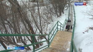 Новая лестница была установлена по улице Петропавловское шоссе в столице края