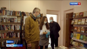 Глава края осмотрел аэропорт в Палане