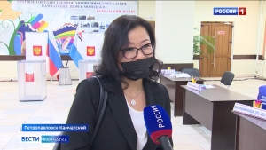 Голосование продолжается: прямое включение из Дворца Молодежи