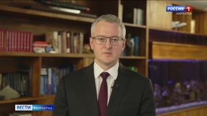 Владимир Солодов поздравил камчатских учителей с профессиональным праздником