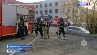Камчатские пожарные потушили условное возгорание в здании ДК "Сероглазка"