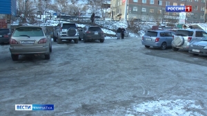 Дорожные службы продолжают устранять последствия циклона