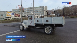 Съемочная группа тележурнала "Комбат" проводит открытые уроки для школьников
