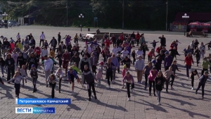 Общегородская утренняя гимнастика прошла в краевой столице