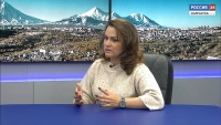 Солистка оркестра Войск и сил на Северо-Востоке России Лина Зибрицкая