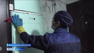 Подъезды жилых домов продолжат дезинфицировать