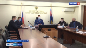Проблемы рыбопромышленного комплекса обсуждали на конференции в Прокуратуре края